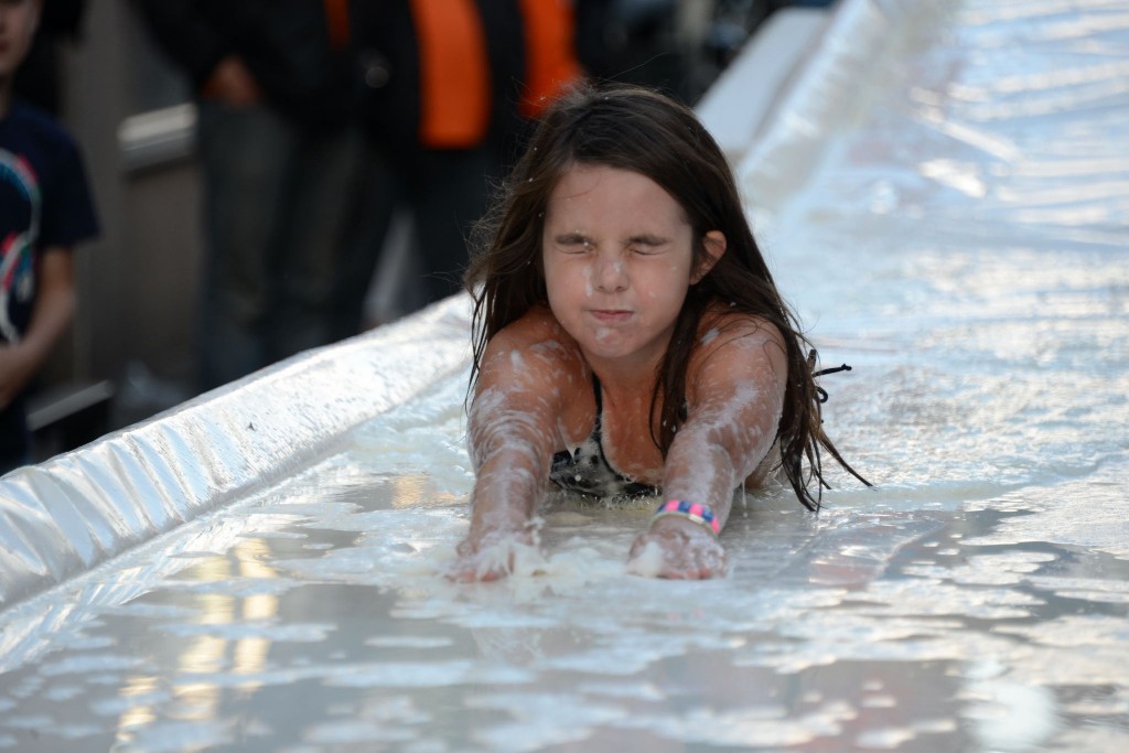 ../Images/Donderdag kermis 302.jpg